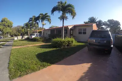 Image de RÉCEMMENT RÉNOVÉ, Sentir À La Maison 4/2 8 personnes