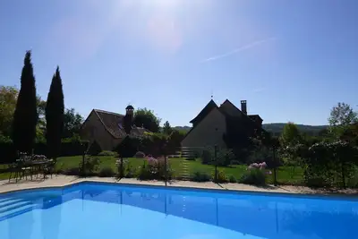 Image de Maison en pierres au calme 11 personnes piscine privée chauffée