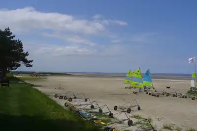 Image de Baie du Mt. Saint Michel, joli petit nid douillet. Mer à 30mètres