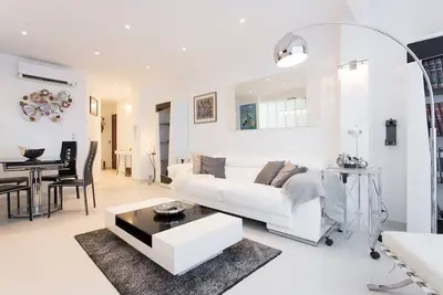 Image de Grand Hotel: New 2 Beds\/ 2 Baths