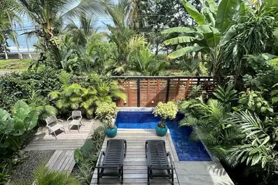 Image de Beach Front Paradise, vue sur la mer, piscine, internet sans fil