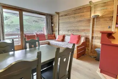 Image de Charmant 2 Pièces Chalet Sud Skis aux Pieds