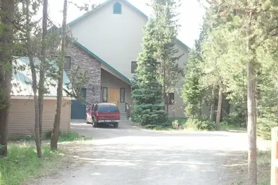 Image de Propriété pittoresque au bord du lac pour votre prochaine escapade en montagne
