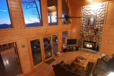 Image de Hawks Ridge Hideaway- Cabine de luxe et de Great Get Away! vue Amaazing!