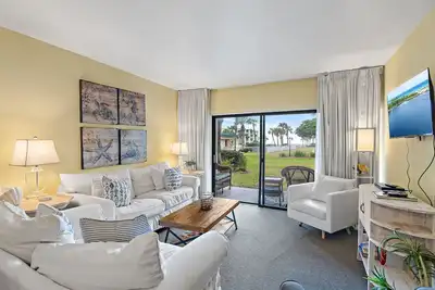 Image de Situé au rez-de-chaussée du bâtiment penthouse 2br / 2ba