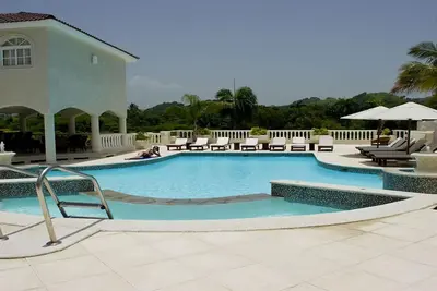 Image de Lifestyle Resort Chairman's Circle - Villa Vip de 7 chambres
