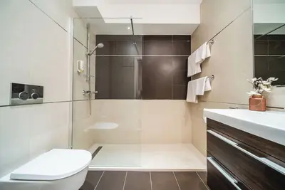 Celenga Apartments with free offsite parking