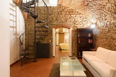 Image de Suite avec une crypte historique secrète à Florence Ponte Vecchio