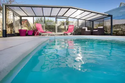 Image de Les Volets Bleus - Piscine et plage Ă 900m