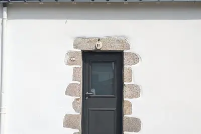 Image de Maison de pĂŞcheur, sur le port de Kerroch, Ă 3 mn Ă pied de la plage!