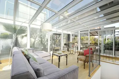 Image de Penthouse Sur Deux Niveaux Avec Belle Terrasse