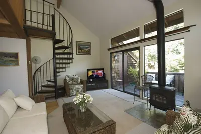 Image de Retraite paisible Seabright Townhome près de Boardwalk & Yacht Harbor