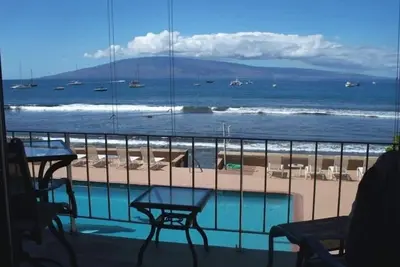Image de Vue spectaculaire sur l'océan Condo 1 chambre à coucher à Lahaina, Maui: direct du propriétaire