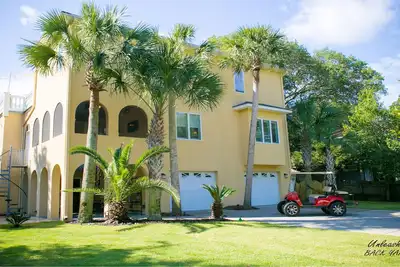 Image de SPÉCIAL! Folly Beach rencontre le luxe méditerranéen