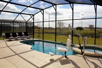 Image de Piscine plein sud avec spa \/ complexe de golf fermé \/ idéal pour Disney \/ WiFi gratuit