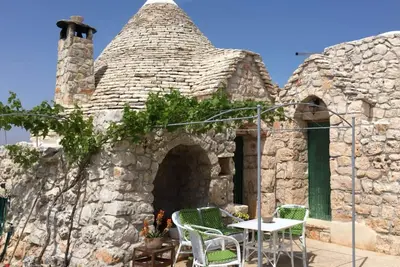 Image de Trullo Abate dans la campagne d'Ostuni