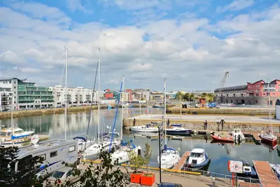 Image de Vues sur le port du centre-ville de Galway