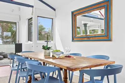 Image de The Boathouse - maison confortable en bord de mer