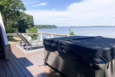Image de Nouveau! South Grand Lakefront Oasis w \/ Deck & Dock!
