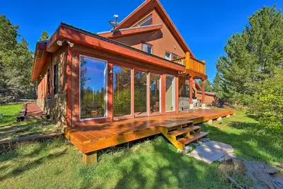 Image de Nouveau! 5 acres Angel Fire Mtn Home avec bain Ă remous et sauna
