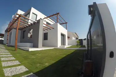 Image de Villa, 4 chambres, 3 km de la plage