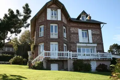 Image de Superbe villa vue magnifique sur la Mer