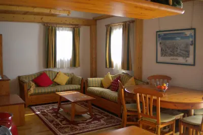 Image de sympathique appartement familial dans la station de ski