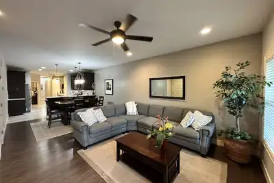 Image de Nouveau Midtown Modern Home