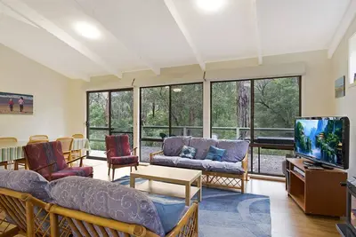 Image de 37 Coastal Court - Bush Retreat By the Sea