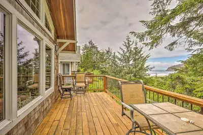 Nouveau! Manzanita Townhome w / Views - Walk to Beach!