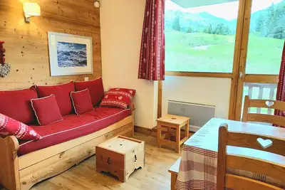 Image de Studio-cabine rénové, ski-aux-pieds, balcon sud, 4 pers, Plagne Villages, centre station