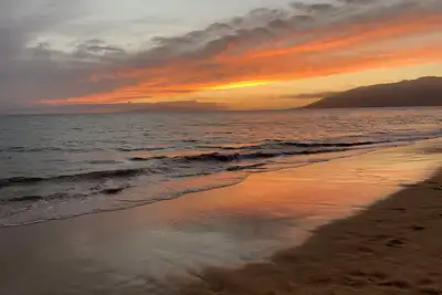 Image de Maui Banyan-Haut Unité étage, juste en face de la plage!