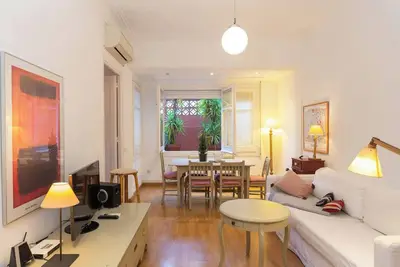 Image de Filmoteca Sarria 1- wifi, quiet, bright & comfi