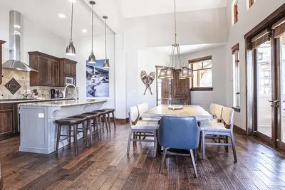Image de Magnifique Penthouse 3 chambres - Condo au pied du Hyatt Centric