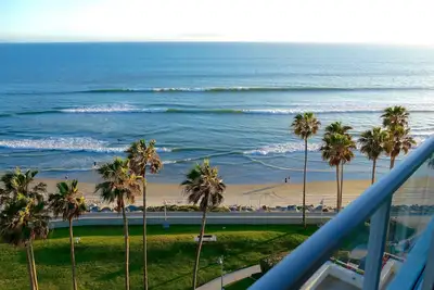 Image de Condo 2 chambres dans un coronado shores immeuble de grande hauteur avec de nombreux ameneties