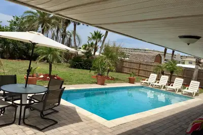 Image de Beach House W / Piscine PRIVÉE, Pas De La Plage! ! ! 4 maisons de A1a!