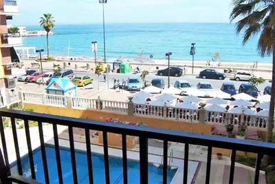 Image de Appartement front de mer avec piscine. Tv par satellite. Wifi. Prix DÉCROISSANTS