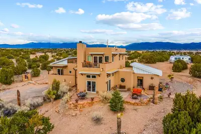 Image de Incroyable 499 $ Nt, 4 Chambres, Cuisine Gormet, Hot Tub! Dorme Jusqu'À 1o