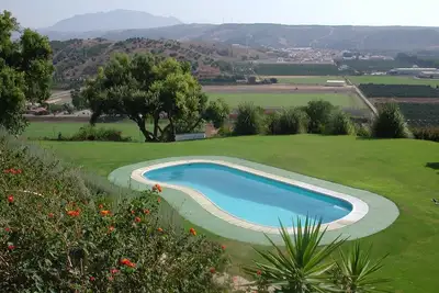 Image de Chalet la Vigia 15 mins from Sotogrande, rural country house in 20 acres