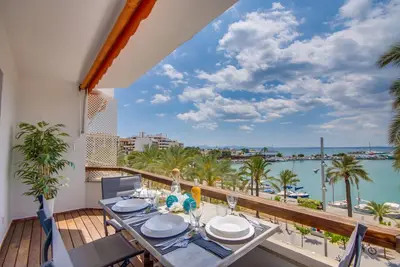 Appartement à Canet Beach en première ligne de mer avec vue