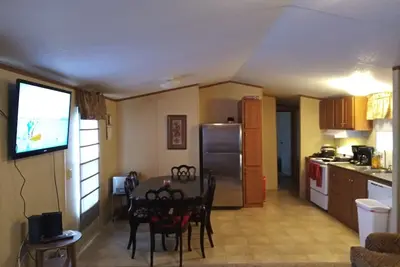 Image de Affortable maison! 1 ou 12 personnes. Séjour 1 nuit gratuit! Voir les détails.