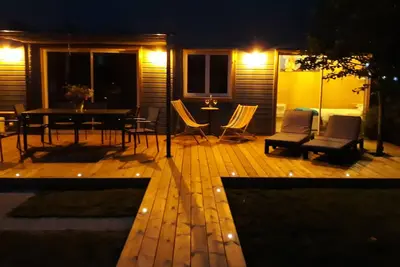 Image de Maison bois au calme Spa toute l'année Terrasse piscine. Proche des plages.