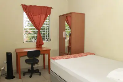 Cómoda casa con gran ubicación en Santa Ana