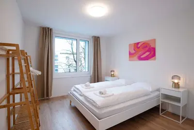 Image de Zh Pink Gf - Letzigrund HITrental Apartment