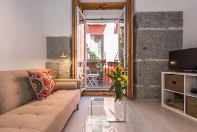 Image de Offre août! ! ! Latina Brick, 2br \/ 2ba, 5 personnes, le meilleur coin tapas! Wifi, Lif