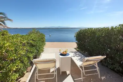 Image de Holiday house with a direct connection to the water also a boating dock