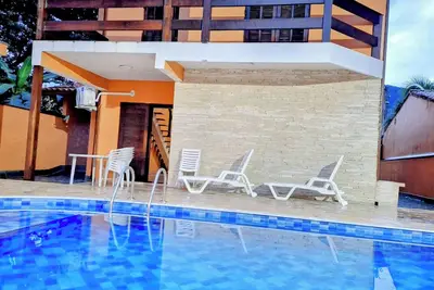 Image de Belle maison avec piscine et excellent emplacement