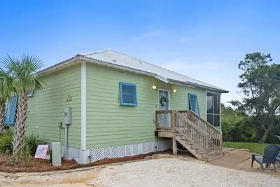 Image de 3/2 Cottage avec option voiturette de golf! 2 Master Suites!