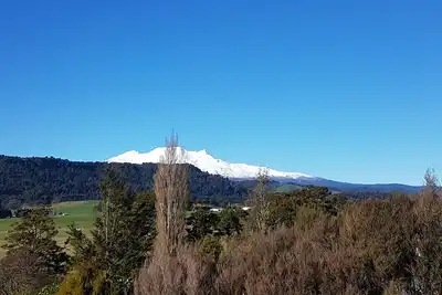Image de Une vue imprenable, chaleureuse, centrale et tranquille Little Hill
