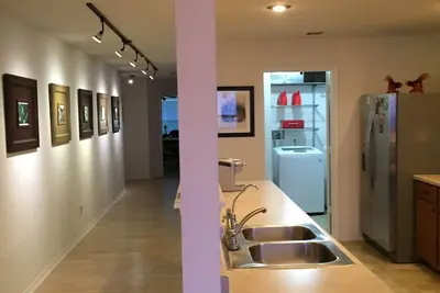 Image de Entrée du couloir de la galerie et bureau privé inclus